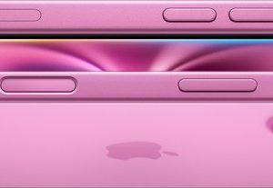 iPhone_16_Pink_Hero_Horizontal_Apple_Intelligence_Screen__WWEN-4